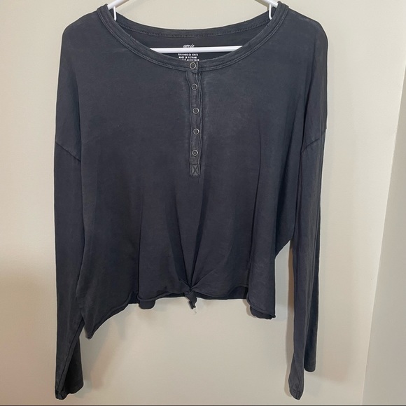 aerie Tops - Aerie Cropped Distressed Henley